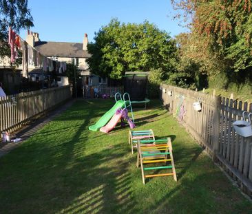 2 bedroom terraced house to rent - Photo 2
