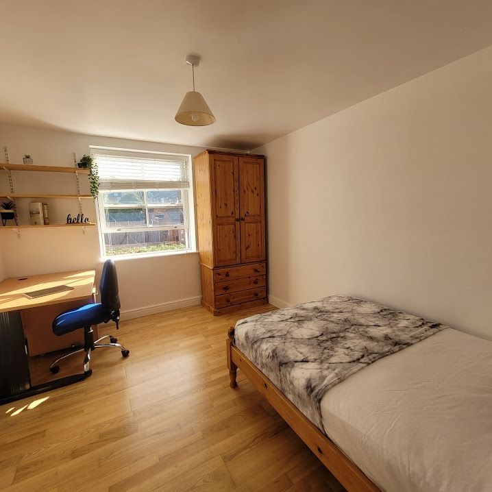 2 Bedrooms Available, 12 Bedroom House, Willowbank Mews – Student Accommodation Coventry - Photo 1