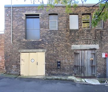 Spacious Studio Apartment in the Heart of Newtown - Photo 6
