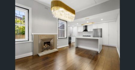 Charming California Bungalow in Brighton East - Photo 5