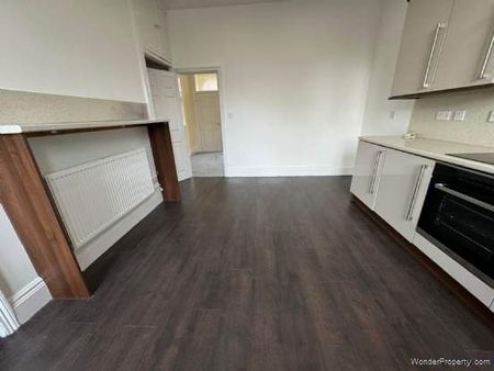 2 bedroom property to rent in Oldham - Photo 5