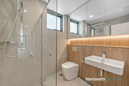 “Modern Living!” - Photo 3