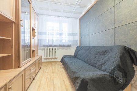 Wyposażone trzypokojowe mieszkanie na parterze w Libiążu | Spacer 3D - Photo 4