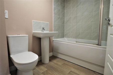 3 bedroom terraced house to rent - Photo 5