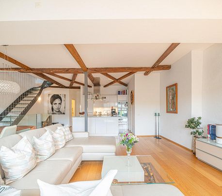 Einzigartige 5.5-Zimmer-Maisonette-Wohnung im Herzen der Schaffhaus... - Photo 1