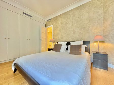 Tout savoir sur cet appartement à Paris 8ème - Photo 2