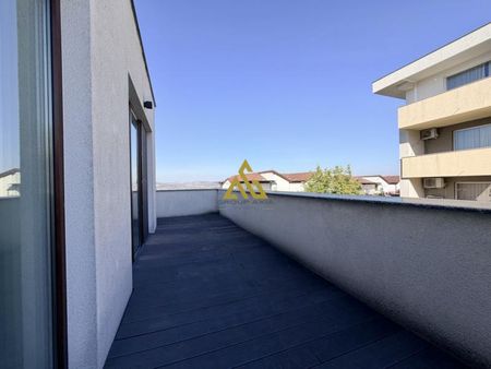 Apartament 2 camere, terasa 35 mp, parcare, zona Grand Hotel Italia - Photo 3