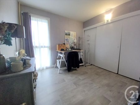 Location Appartement 4 pièces 77m² CHERBOURG OCTEVILLE 50130 - Photo 4