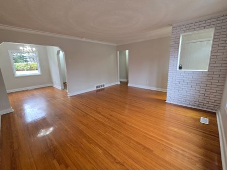 For Lease - 24 Fulham Street, Toronto, Ontario - Photo 2