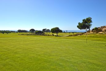 Apartamento T4 em condomínio com piscina e jardim na Beloura