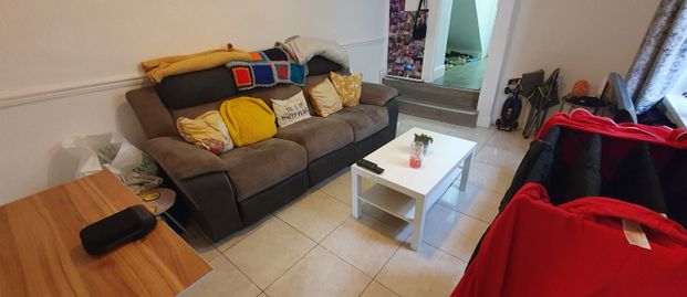 Flat 1, 20 Tewkesbury Street, Cathays, Cardiff, CF24 4QQ - Photo 1