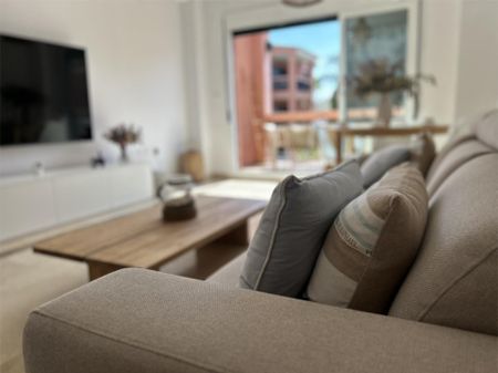 Piso de alquiler en Calle de las Golondrinas, 19, Marbesa - Photo 3