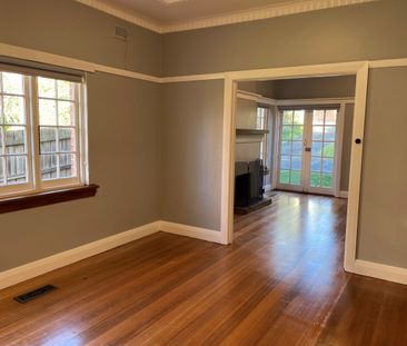 Full of Charm - Photo 6