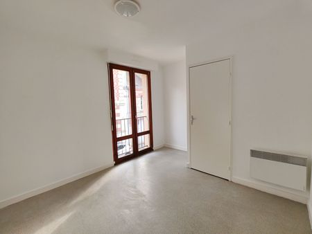 Location Appartement 1 pièce 24m² - Photo 2