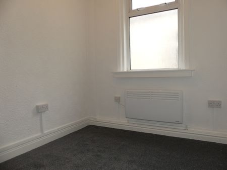 Warbreck Hill Road Flat 2 - Photo 5