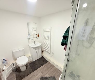 Newton Road, Yeovil, Somerset - Photo 3