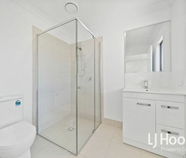 Brand New - Practical, Modern & Low Maintenance - Photo 2