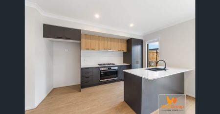 STUNNING FOUR BEDROOM PROPERTY FOR RENT - Photo 4