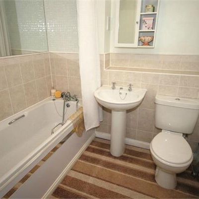 Mica Close, Rugby, CV21 - Photo 3