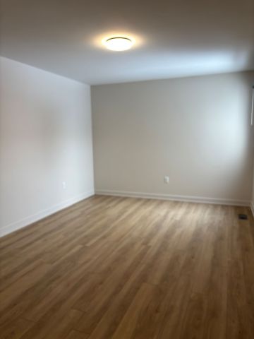 For Lease - 161 Huron Avenue, Westboro - Hampton Park, Ontario - Photo 4