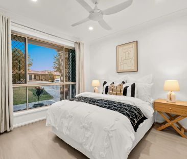 Picture-perfect home in the heart of Underwood - Photo 6