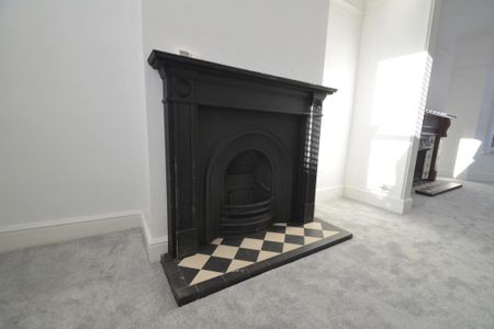 3 bedroom terraced house to rent - Photo 4