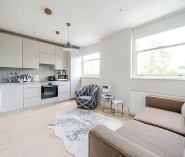 Studio to rent - Photo 2