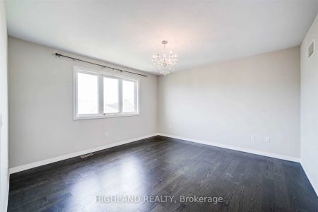 Property For Lease | W9285357 - Photo 2