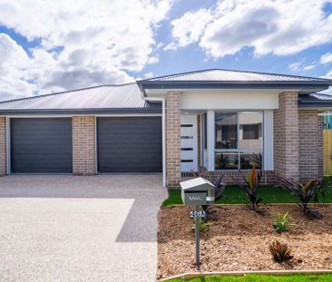 Modern 2 Bedroom Duplex in Convenient Logan Reserve Location - Photo 4