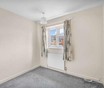 South Lawn, Witney, OX28 - Photo 4