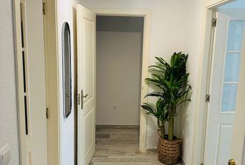 2 bed apartment for long term rent in Cabopino, Marbella