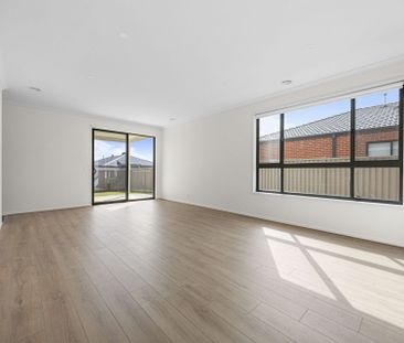 42 Picasso Street, Winter Valley - Photo 2
