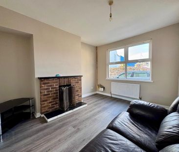 2 Hamilton Terrace, Lurgan, BT66 7DX - Photo 2