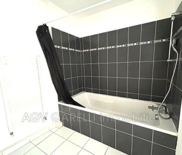 Location Appartement 3 pièces 56m² TOULON 83200 - Photo 5