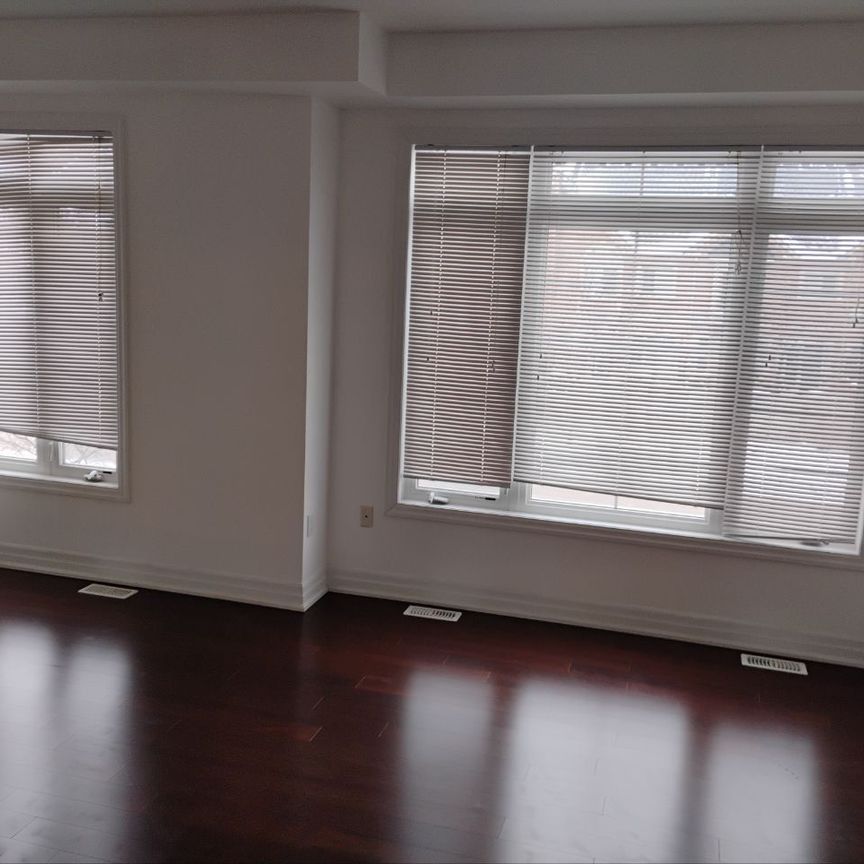 For Lease - 51 Beverley Glen Boulevard, Vaughan, Ontario - Photo 1