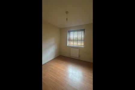 2 Bed Flat, Cooke Street, IG11 - Photo 4