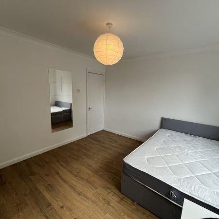 Prince Regents Lane, Plaistow E13, Property for rent - Photo 1