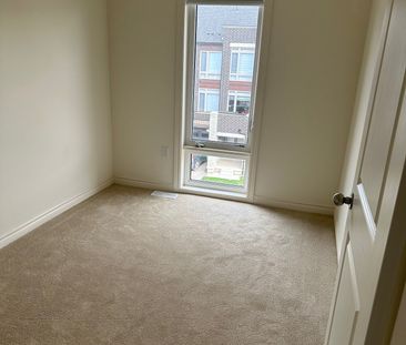 For Lease - 18 Arrowview Drive, Brampton, Ontario - Photo 6