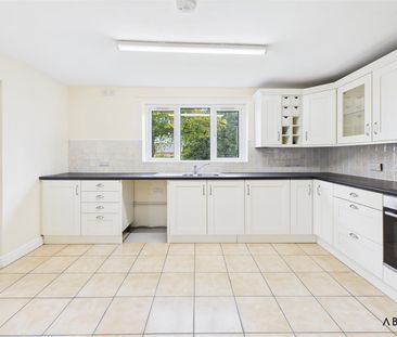 Vicarage Drive, Stramshall, Uttoxeter ST14 5DL - Photo 2