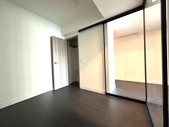 For Lease - 1 Concord Cityplace Way Unit# 916, Toronto, Ontario - Photo 1