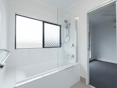 6 Griffiths Street, Manoora QLD 4870 - House For Rent | Domain - Photo 5