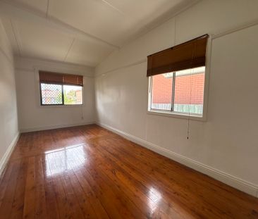 17 Hart Street, Tempe NSW 2044 - House For Rent | Domain - Photo 5