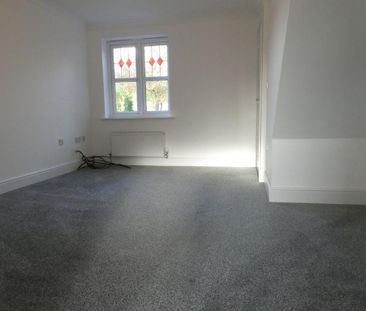 3 bedroom semi-detached house to rent - Photo 4