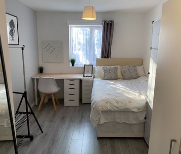 Room in a Shared House, Lichen Green, CV4 - Photo 3