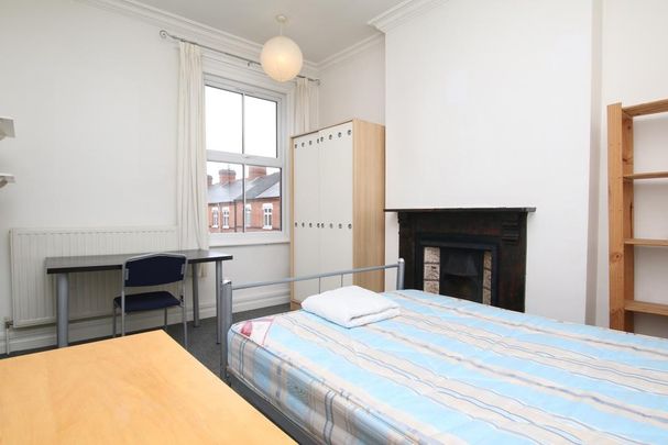 5 bedroom semi-detached house to rent - Photo 1