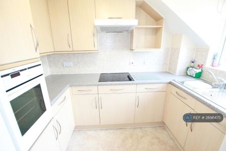 1 bedroom flat to rent - Photo 4