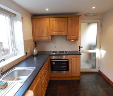 37 Agincourt Ave, Belfast, BT7 1QA - Photo 3