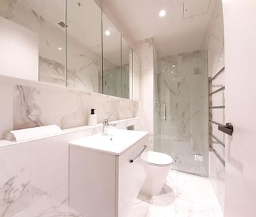 Double Level Apartment in Great Location - Photo 2