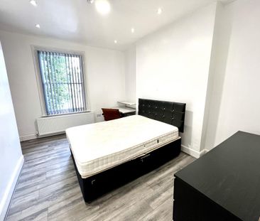 7 bedroom semi-detached house to rent - Photo 4