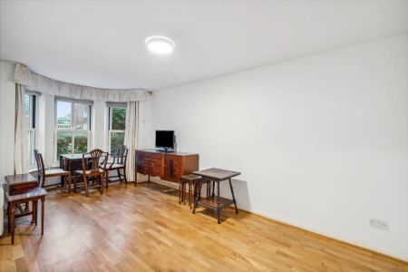 1 bedroom flat in 1 Bessborough Road - Photo 3